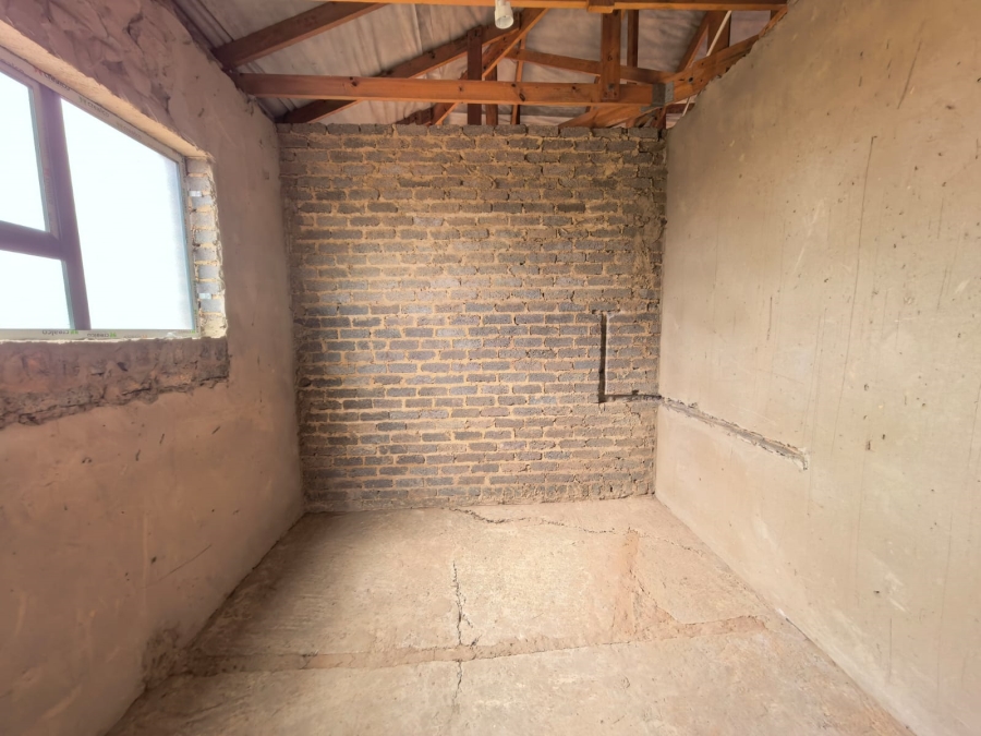 5 Bedroom Property for Sale in Parys Free State